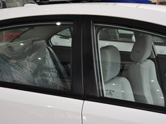 2013款 1.6L 手动 三厢风尚版