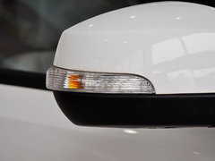 2013款 1.6L 手动 三厢风尚版