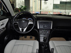 2013款 1.6L 手动 三厢风尚版