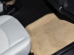2013款 1.6L 手动 三厢风尚版
