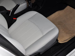 2013款 1.6L 手动 三厢风尚版