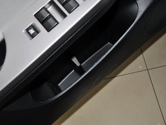 2013款 1.6L 手动 三厢风尚版