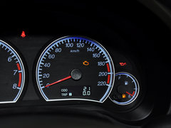 2013款 1.6L 手动 三厢风尚版