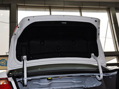 2013款 1.6L 手动 三厢风尚版