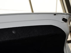 2013款 1.6L 手动 三厢风尚版