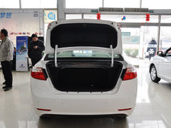 2013款 1.6L 手动 三厢风尚版
