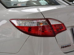 2013款 1.6L 手动 三厢风尚版