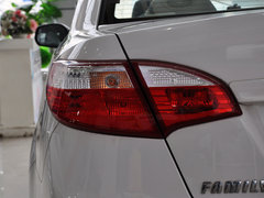 2013款 1.6L 手动 三厢风尚版