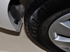 2013款 1.6L 手动 三厢风尚版
