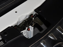 2013款 1.6L 手动 三厢风尚版