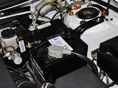 2013款 1.6L 手动 三厢风尚版