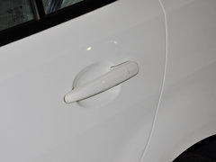 2013款 1.6L 手动 三厢风尚版