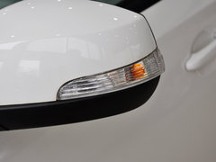 2013款 1.6L 手动 三厢风尚版