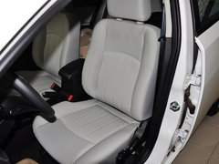 2013款 1.6L 手动 三厢风尚版