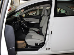 2013款 1.6L 手动 三厢风尚版