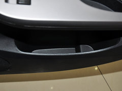 2013款 1.6L 手动 三厢风尚版