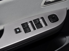2013款 1.6L 手动 三厢风尚版
