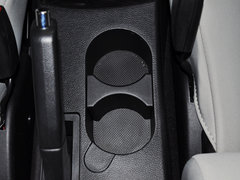 2013款 1.6L 手动 三厢风尚版