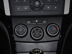 2013款 1.6L 手动 三厢风尚版
