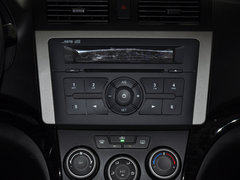 2013款 1.6L 手动 三厢风尚版