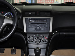 2013款 1.6L 手动 三厢风尚版
