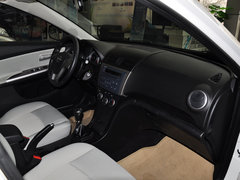 2013款 1.6L 手动 三厢风尚版