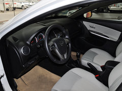 2013款 1.6L 手动 三厢风尚版