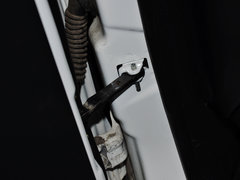 2013款 1.6L 手动 三厢风尚版