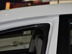 2013款 1.6L 手动 三厢风尚版