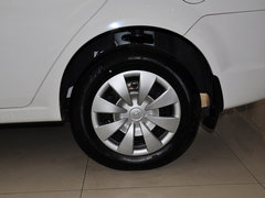 2013款 1.6L 手动 三厢风尚版