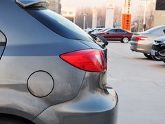 2013款 1.6L CVT 两厢精英版