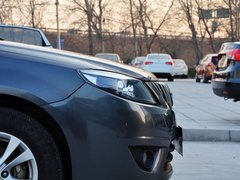 2013款 1.6L CVT 两厢精英版