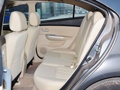 2013款 1.6L CVT 两厢精英版