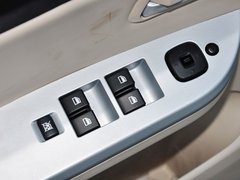 2013款 1.6L CVT 两厢精英版