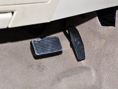 2013款 1.6L CVT 两厢精英版