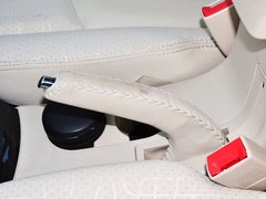 2013款 1.6L CVT 两厢精英版