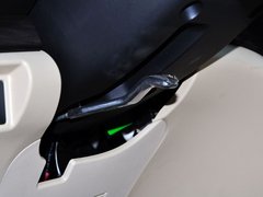 2013款 1.6L CVT 两厢精英版