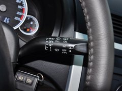 2013款 1.6L CVT 两厢精英版