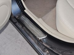 2013款 1.6L CVT 两厢精英版