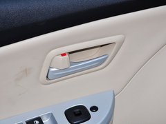 2013款 1.6L CVT 两厢精英版