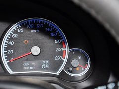 2013款 1.6L CVT 两厢精英版