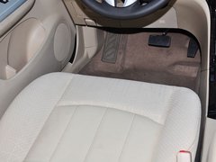 2013款 1.6L CVT 两厢精英版