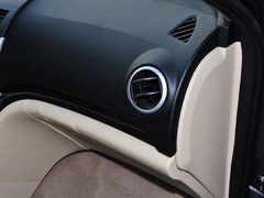 2013款 1.6L CVT 两厢精英版