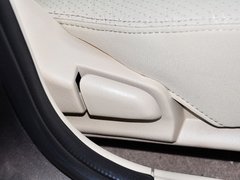2013款 1.6L CVT 两厢精英版