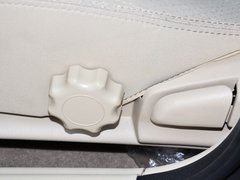 2013款 1.6L CVT 两厢精英版
