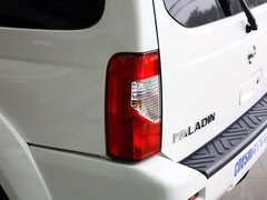 2013款 2.4L 手动 两驱标准型国V 5座