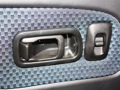 2013款 2.4L 手动 两驱标准型国V 5座