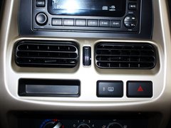 2013款 2.4L 手动 两驱标准型国V 5座