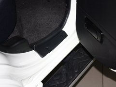 2013款 2.4L 手动 两驱标准型国V 5座