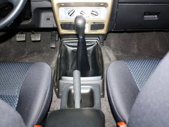 2013款 2.4L 手动 两驱标准型国V 5座